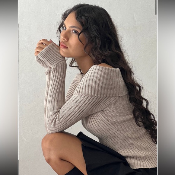 Motel Rocks Off-Shoulder Ribbed Sweater - Picture 3 of 5